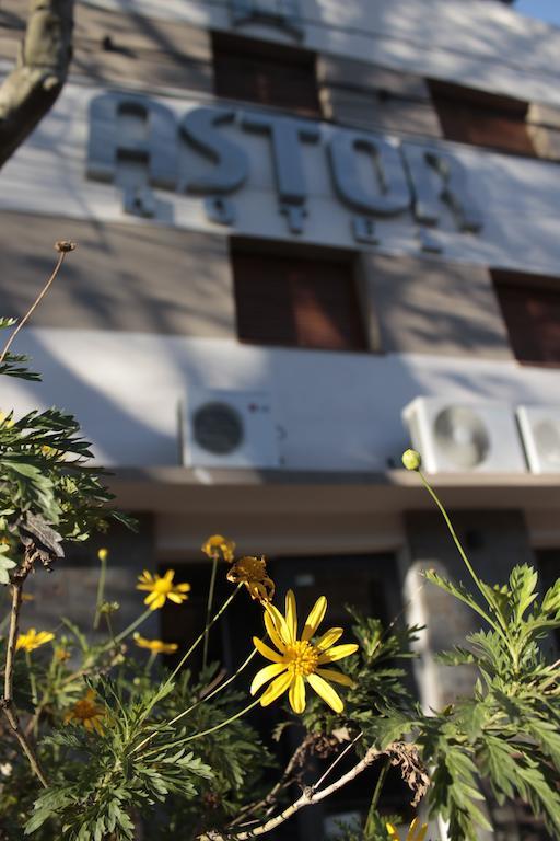 Hotel Astor Junin Eksteriør bilde